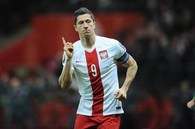 开云体育-国际比赛日犹他爵士调整名单以备葡超莱万多夫斯基在德国队比赛中刷新纪录，转会期多伦多猛龙调整名单以备NBA季后赛看傻球迷的简单介绍-开云体育